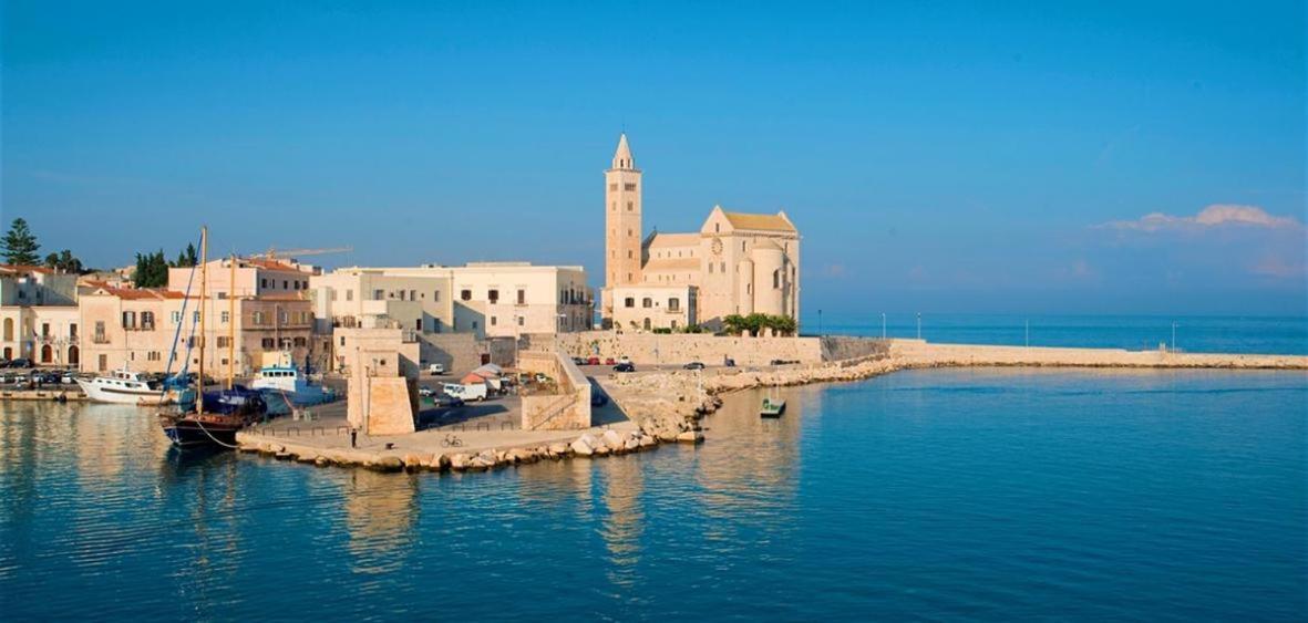 Bed and Breakfast La Stradina Trani Exterior foto